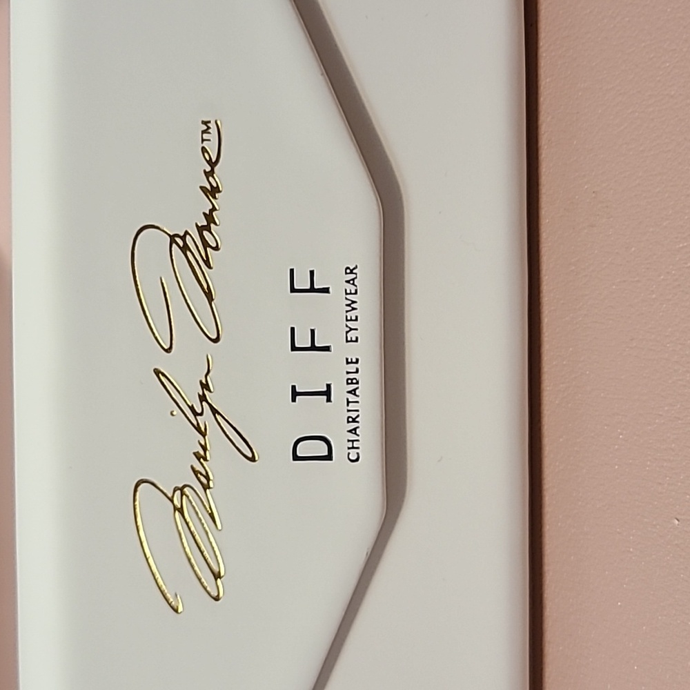 Diff x Marilyn Monroe sunglasses